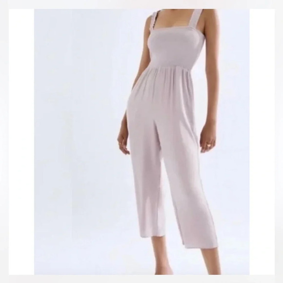 NWT Aritzia Wilfred Chianti Wide Leg Smocked Jumpsuit White- Size Medium - Picture 1 of 5